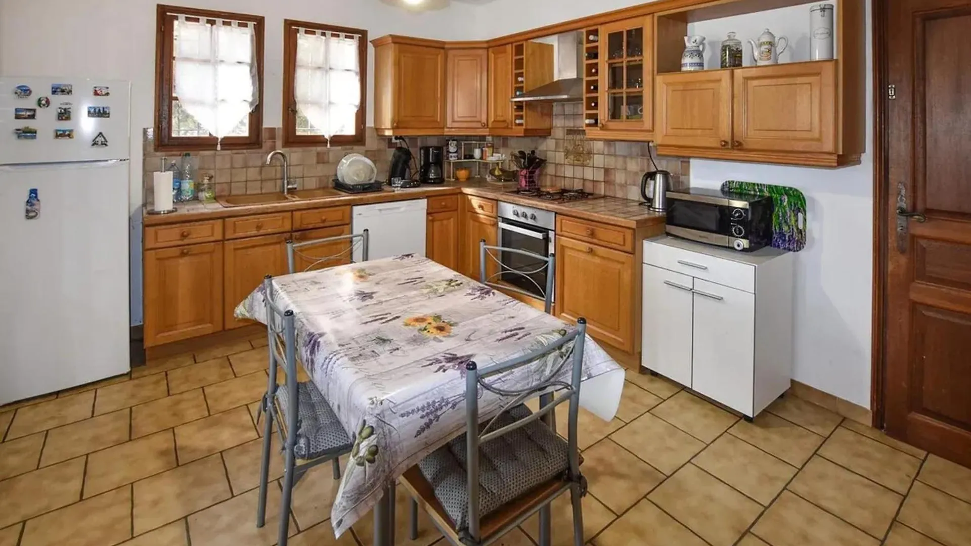 Maison Provencale Avec Cheminee A Loriol-Du-Comtat, Jardin Privatif Villa Holiday home Loriol-du-Comtat