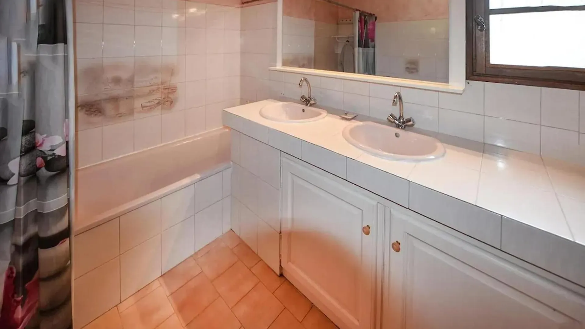 Casa vacanze Maison Provencale Avec Cheminee A Loriol-Du-Comtat, Jardin Privatif